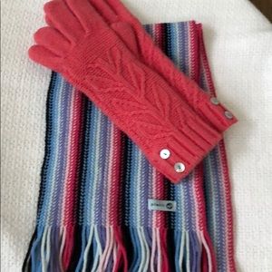 Pistil Scarf AND Coordinating J Crew gloves! Wow